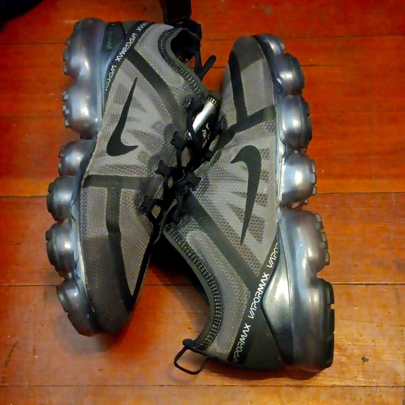 NIKE AIR VAPORMAX 2019 'GHOST BLACK' SZ 10 AR6631-004 - Picture 6 of 8